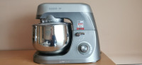 Prodam kuhinjski robot 1000 W CMTRONIC