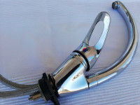 ARMATURA KUHINJSKA PIPA na 2 cevki, rabljena, brezhibno delujoča