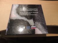 ČRNO-BELO BOGASTVO: PRAŠIČEK ZA VSAKDANJIK IN PRAZNIKA. ČERNELIČ