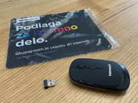 Brezžična miška in podloga