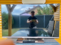 PHILIPS AMBILIGHT LCD 47