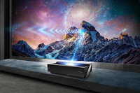 ČISTO NOV Laserski 4K UHD televizor, Smart TV