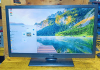 Monitor / TV – z vgrajenim DVD predvajalnikom