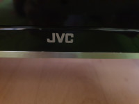 Prodam JVC TV  LED diagonala 82 cm