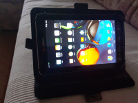 Tablica LENOVO z etuijem