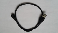 USB polnilni kabel za (predvidevam da) brivski aparat