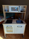 Lesena otroška kuhinja Ikea