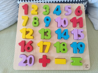 Hape lesena sestavljanka - številke