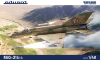 Model letala  Eduard 84130 MiG-21bis Weekend edition z dodatki