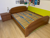 Alpes Harmonija postelja z dvema nočnima omaricama