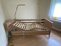 Bolniška postelja, električna negovalna postelja
