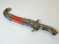 Orientalski, okrasni nož - HANDŽAR z okrasno nožnico