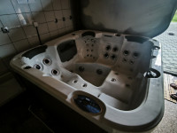 Jacuzzi / Masažni bazen