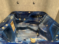 Jacuzzi whirlpool bath za 4-5 oseb