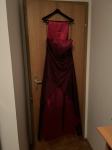 Prodam svečana obleka (rdeča), št. 38 ali 40 (M ali L), 90 €