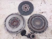 fiat bravo 2008 1.9 88kw 110kw sklopka vztrajnik komplet malo rabljeno