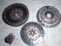 fiat sedici 2.0 100kw suzuki sx4 sklopka vztrajnik set kit komplet val