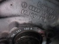 ROCNI MENJALNIK OEM N. 02J301107C ORIGINAL REZERVNI DEL AUDI A3 MK1 8L