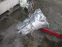 ROCNI MENJALNIK OEM N. 23001434214 ORIGINAL REZERVNI DEL BMW SERIE 5 E