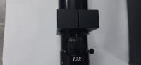 Mikroskop z kamero in lučko