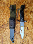 Bajonet M59 AKM z nožnico in obeskom .