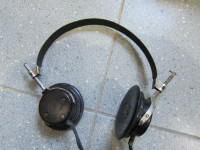 NEMŠKE VOJAŠKE BAKELITNE SLUŠALKE