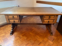 Retro vintage lesena pisalna miza s predali