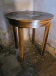 stara okrogla miza premer 70 cm