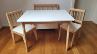 Otroška lesena garnitura: klop, mizica in 2 stolčka