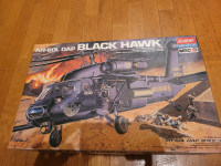 Academy AH-60L DAP Black Hawk model helikopterja 1:35