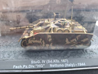Kovinski model maketa oklepnik tank Stug IV