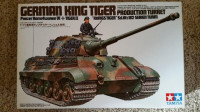 Maketa tank KING TIGER 1/35 1:35 Oklepnik + figurica