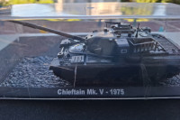 Kovinski model maketa oklepnik tank Chieftain V