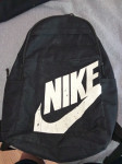 Nike nahrbnik