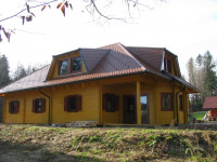 brunarica brunarice lesena hiša