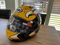 Čelada Arai RX7V EVO
