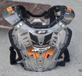 ščitniki za telo za motocros, štirikolesnik, ščitnik za motor Cena 30€