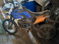Prodam cross motor za dele