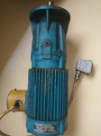 El. Motor z reduktorjem 400V