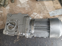 Elektro Motor  z reduktorjem