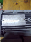 Elektromotor z reduktorjem