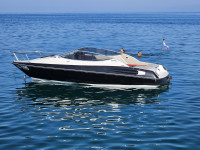 Motorni čoln gliser Bayliner 20-52