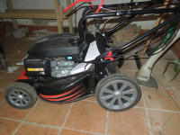 Prodam motorno kosilnico Honda GCVX 145