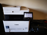 Canon MF640 Barvni lazerski multifunkcijski tiskalnik plus toneri