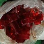 Plastične posode in pokrovi za nagrobne sveče