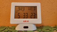 Prodam namizno uro AKAI