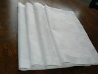 Kvaliteten bel prt s tkanim vzorcem in obrobo, vel. 53x53 cm - 4 kom