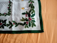 Namizni tekač z novoletnim motivom velikost 86 cm x 46 cm