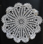 Prtiček premer 30 cm, ročno delo, kvačkan