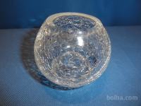 VAZA ALI SVEČNIK Z IZGLEDOM RAZBITEGA STEKLA